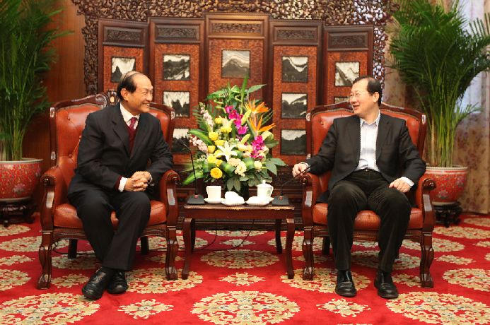 任學(xué)鋒副市長會見康師傅控股公司中國區(qū)董事長趙慧敬一行